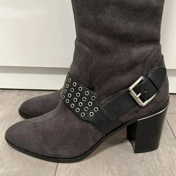 NWOT Over The Knee Boots Grommets Buckle Stretch, Size 9 - Picture 4 of 10